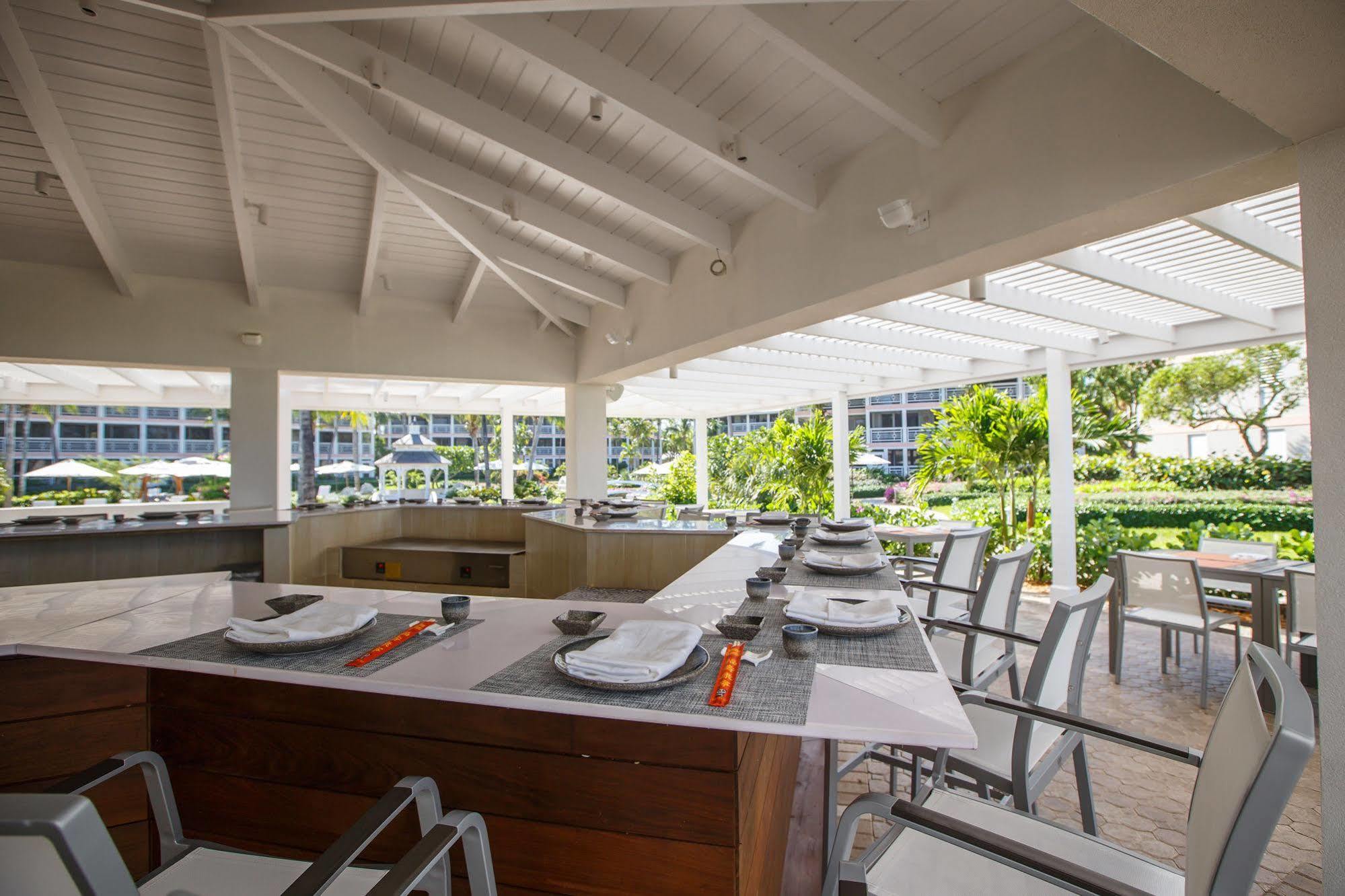 Ocean Club West Resort Grace Bay Extérieur photo