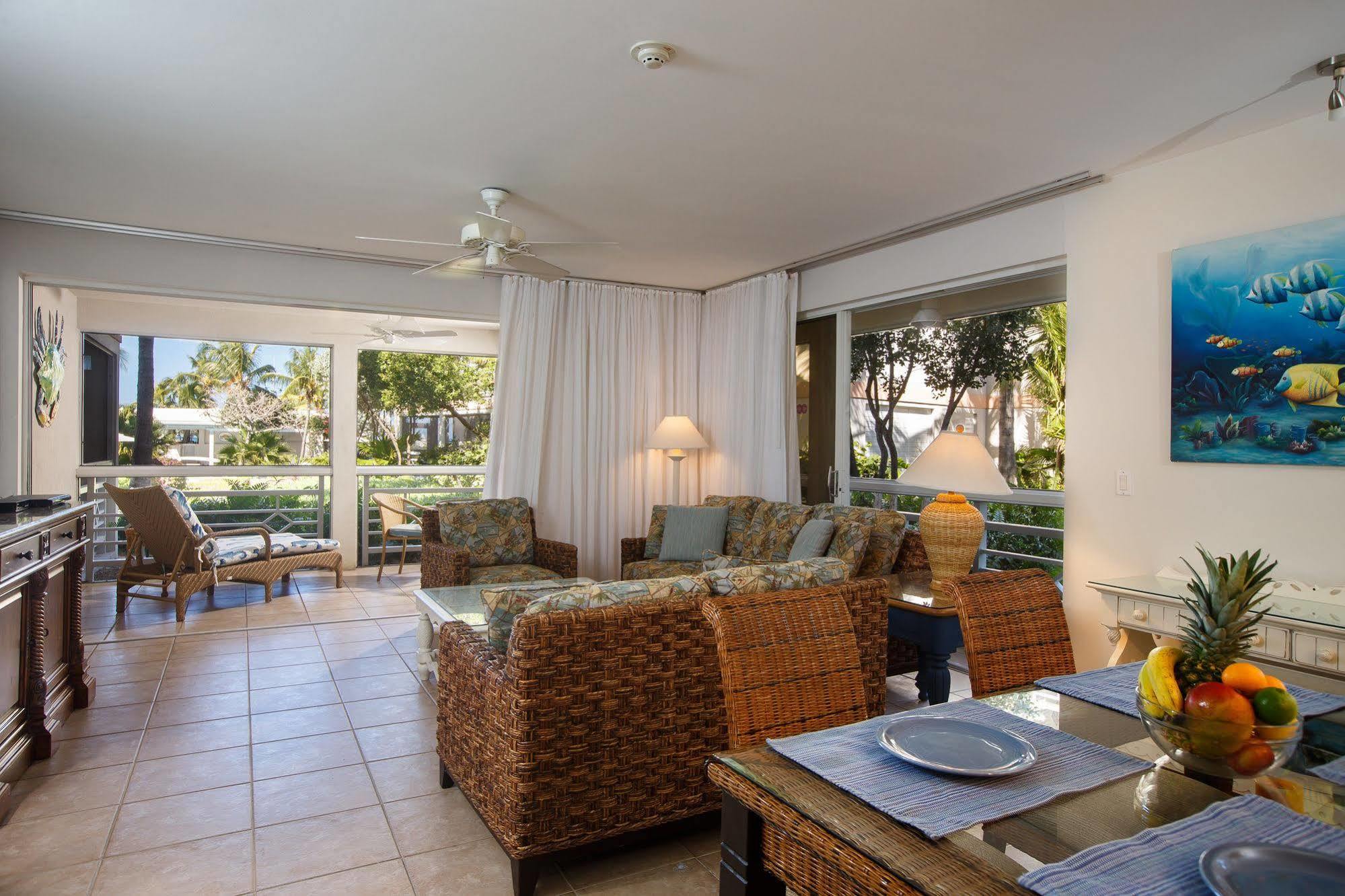 Ocean Club West Resort Grace Bay Extérieur photo